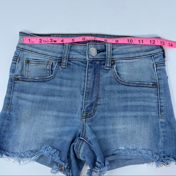 American Eagle Hi-Rise Shortie Super Stretch Raw Hem Denim Shorts Women’s 2 - Picture 5 of 8